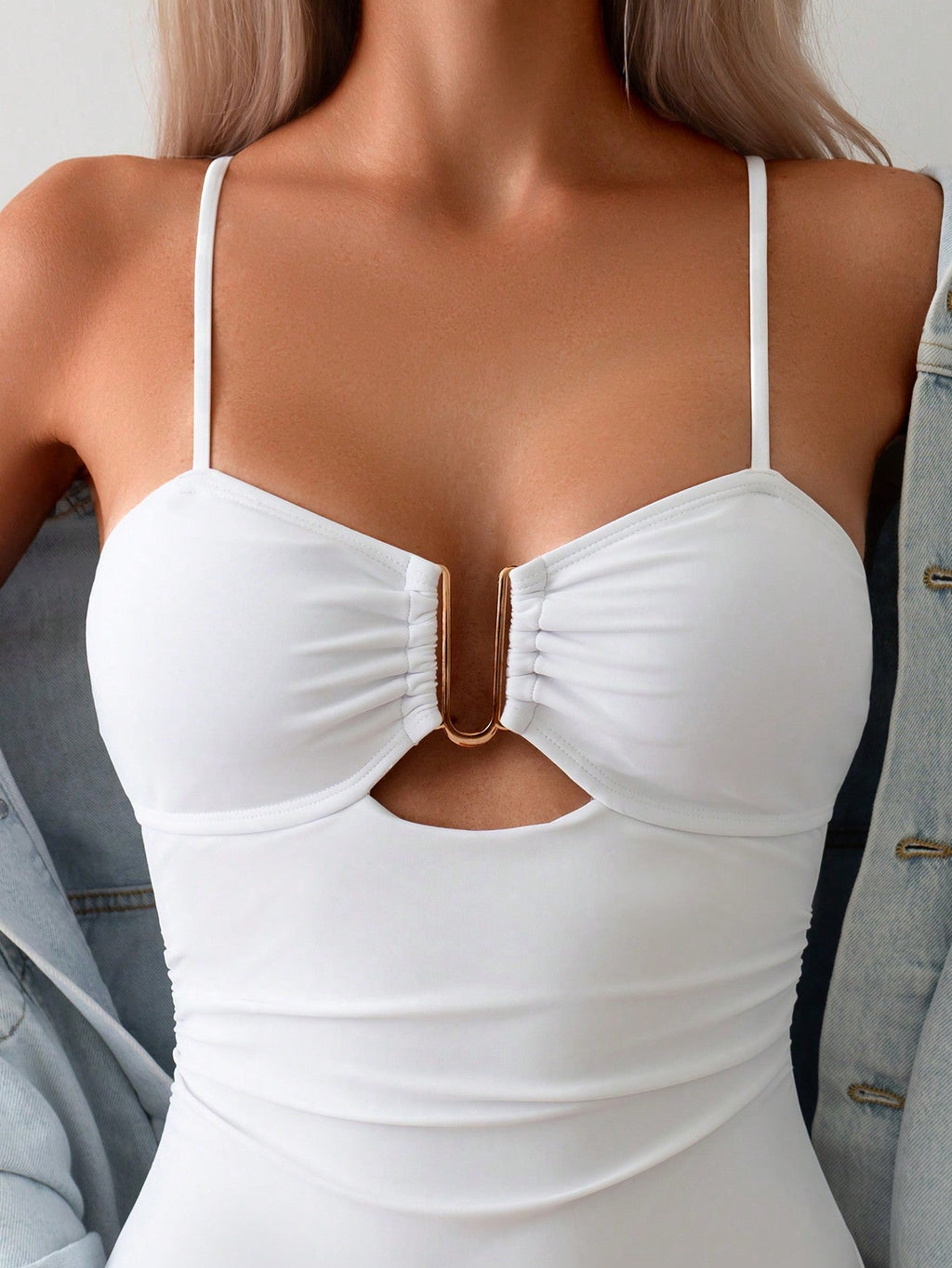 Maiô Feminino com Bojo e Alças Finas Decote U