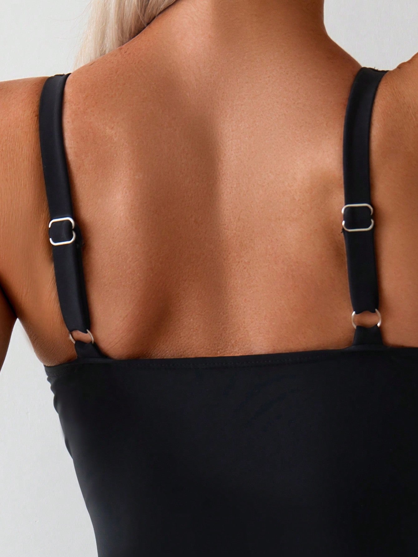 Maiô Feminino Comportado com Sainha