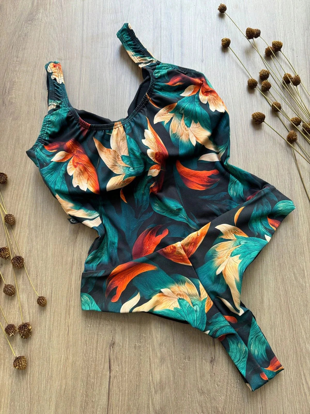 Kit Maiô Feminino + Saia Saída De Praia