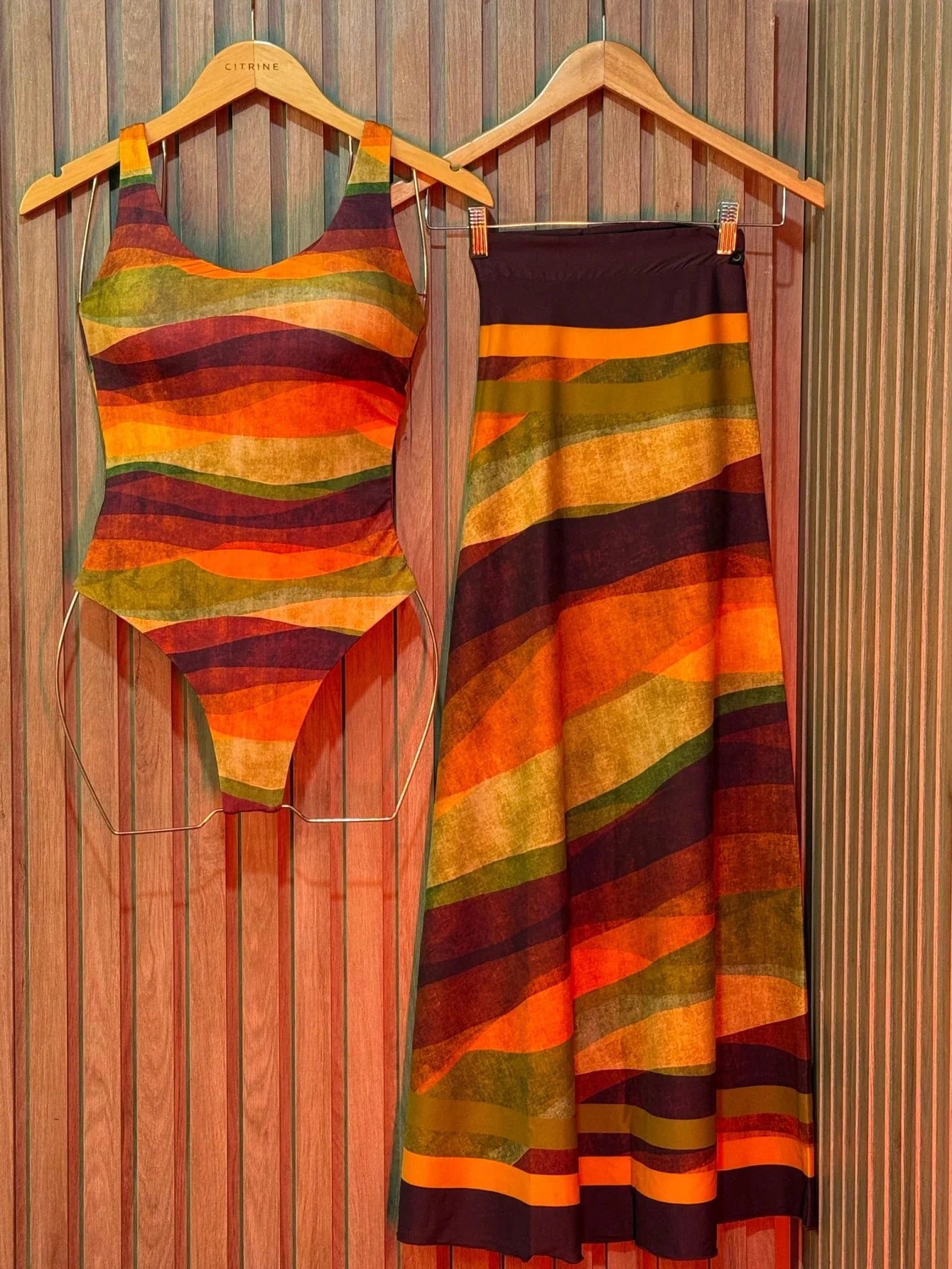 Kit Maiô Feminino + Saia Saída De Praia