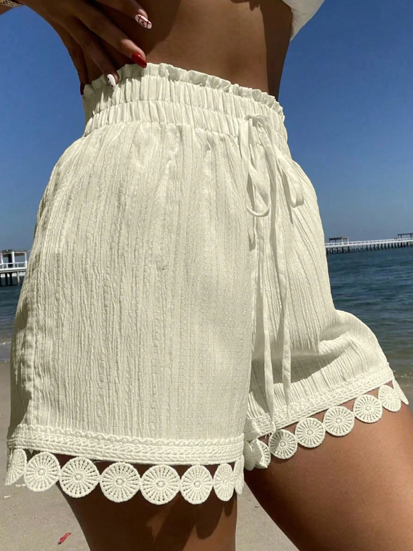 Short Feminino Saída de Praia com Amarração